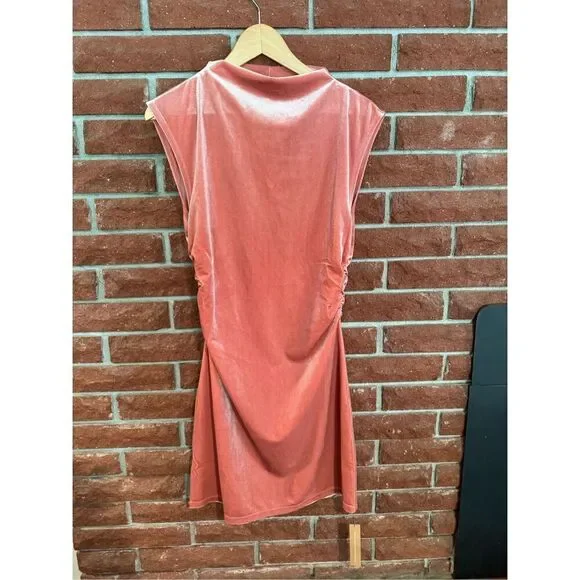 Reformation Velvet Alden Dress - Picture 2 of 10